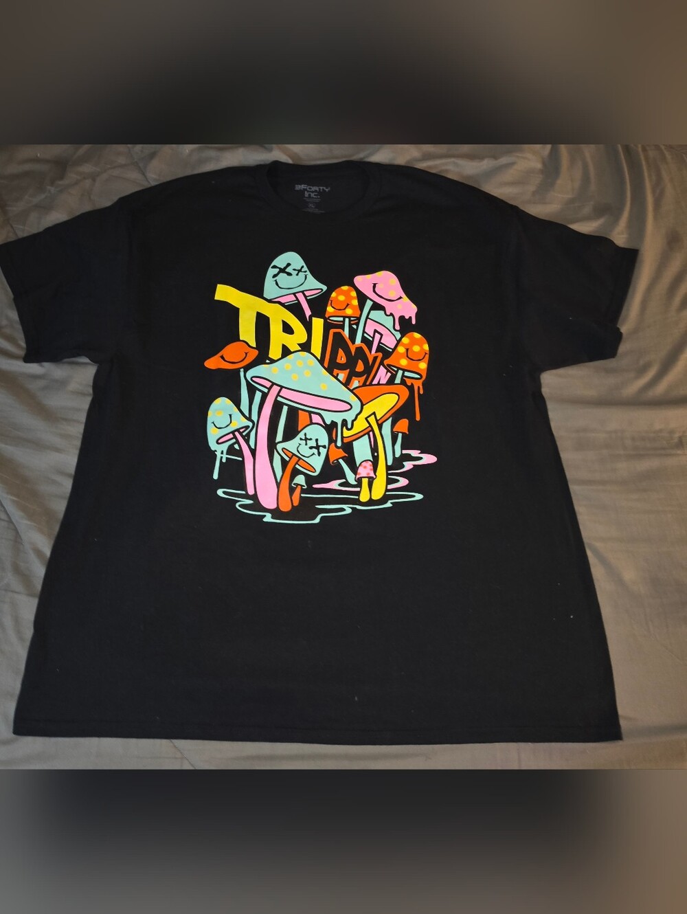 Black Graphic 'Trippy Mushrooms' Tee - Neon Print